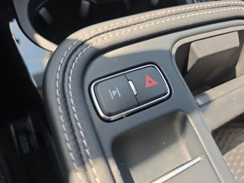 Used 2025 Ford Mustang Mach-E Premium AWD/4WD image 36