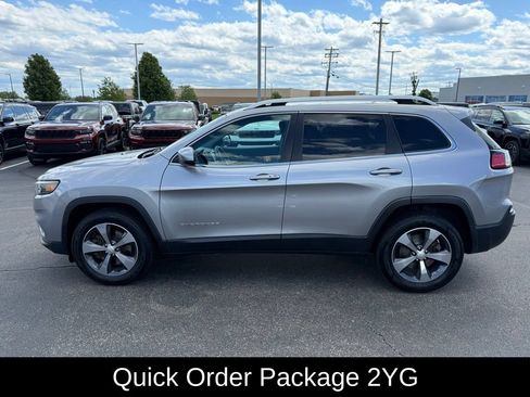 Used 2019 Jeep Cherokee Limited AWD/4WD image 6