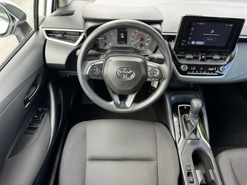 Used 2025 Toyota Corolla LE FWD image 13