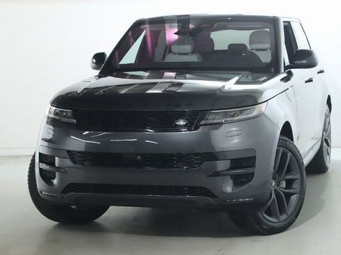 Used 2023 Land Rover Range Rover Sport SE image 3