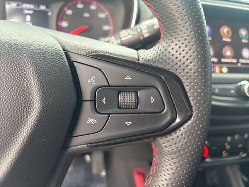 Used 2022 Chevrolet TrailBlazer RS FWD image 18