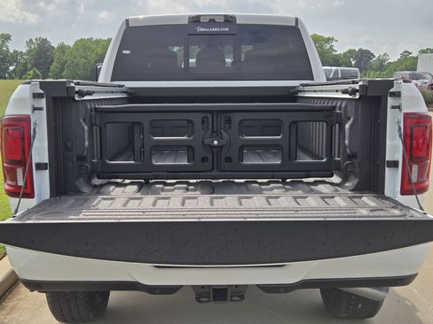 New 2026 RAM 2500 Limited AWD/4WD image 8