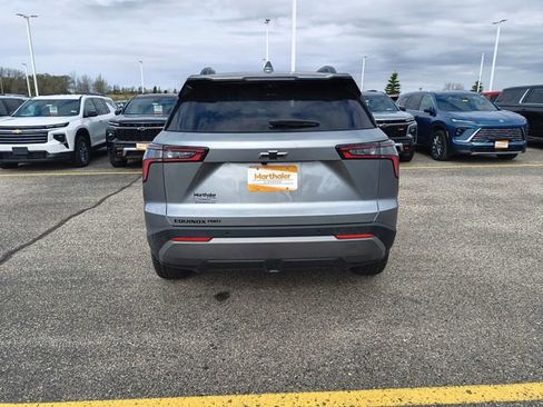 New 2026 Chevrolet Equinox LT w/ Convenience Package II AWD/4WD image 5