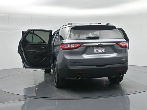 Used 2021 Chevrolet Traverse RS image 37
