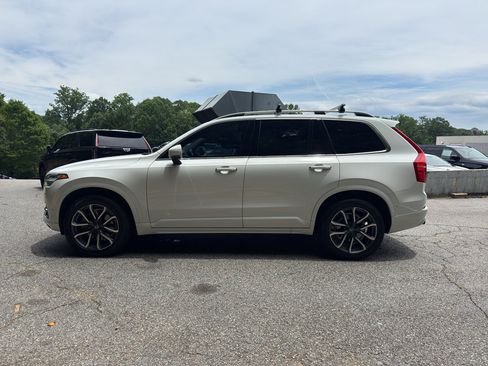Used 2018 Volvo XC90 T5 Momentum w/ Convenience Package FWD image 5