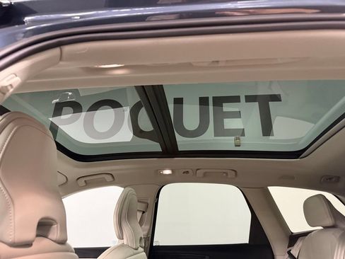 Used 2023 Volvo XC60 T8 Ultimate AWD/4WD image 14