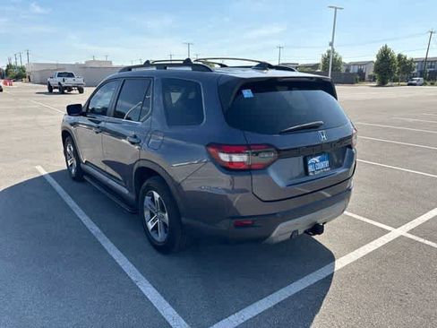 Used 2023 Honda Pilot EX-L image 3