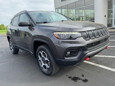 Used 2022 Jeep Compass Trailhawk w/ Trailhawk Elite Group AWD/4WD image 2