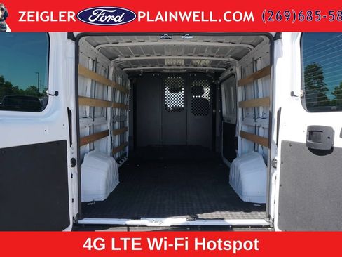 Used 2025 RAM ProMaster 2500 w/ U-Haul Equipment Group FWD image 10