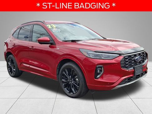 Used 2023 Ford Escape ST-Line Elite image 3