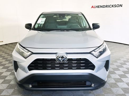 Used 2024 Toyota RAV4 LE image 8