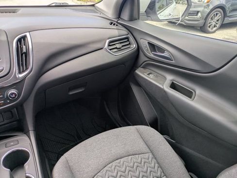 Used 2024 Chevrolet Equinox LT FWD image 16