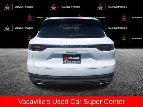 Used 2023 Porsche Cayenne AWD/4WD image 4