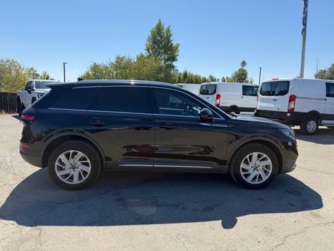 Used 2022 Lincoln Corsair FWD image 6