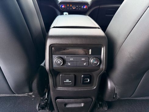 Used 2018 GMC Acadia SLT AWD/4WD image 10