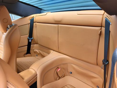 Used 2014 Ferrari California RWD image 19