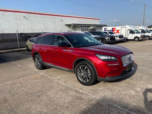 Used 2022 Lincoln Corsair FWD w/ Equipment Group 101A image 3