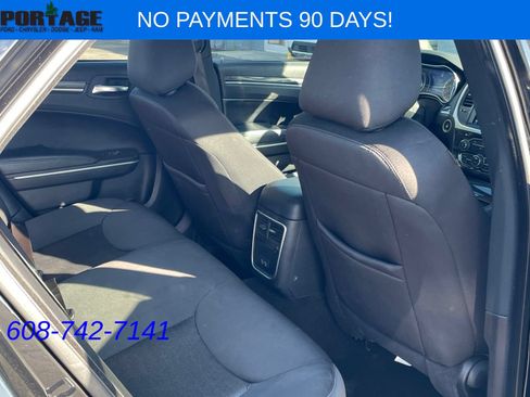 Used 2022 Chrysler 300 Touring w/ Sport Appearance Package AWD/4WD image 25