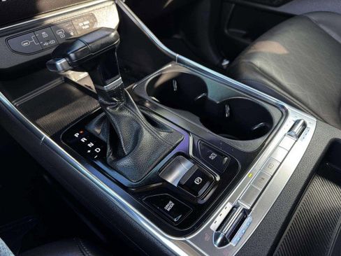 Used 2025 Kia Carnival SX w/ SX Dark Edition Package image 33