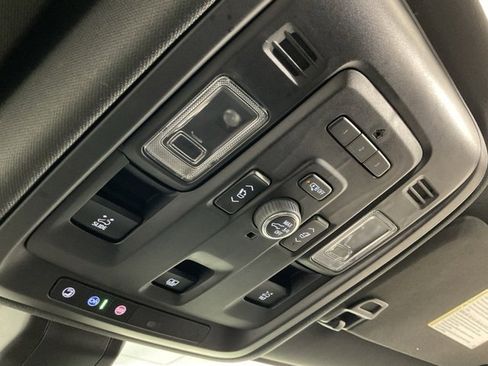 Used 2021 GMC Yukon Denali image 23