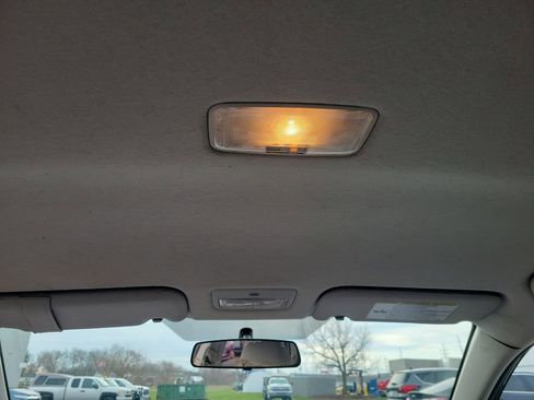 Used 2013 Toyota Corolla LE image 22