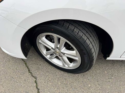 Used 2017 Chevrolet Cruze LT w/ Convenience Package image 35