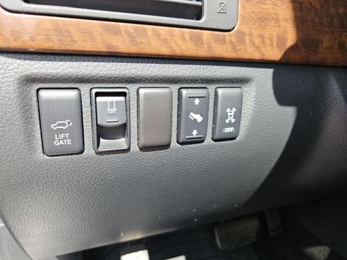 Used 2012 Nissan Armada Platinum AWD/4WD image 25
