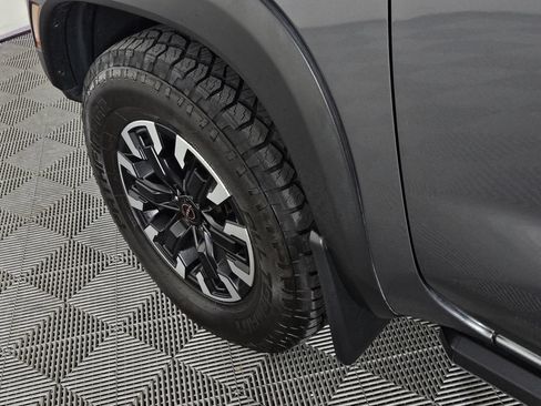 Used 2023 Nissan Frontier PRO-4X w/ Pro Convenience Package AWD/4WD image 8