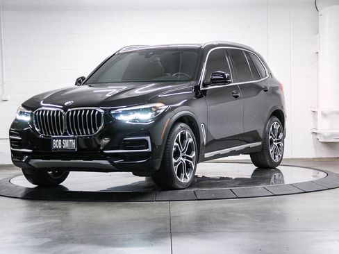 Certified 2023 BMW X5 sDrive40i w/ Premium Package image 3