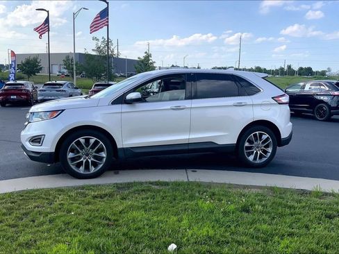 Used 2018 Ford Edge Titanium w/ Technology Package FWD image 11
