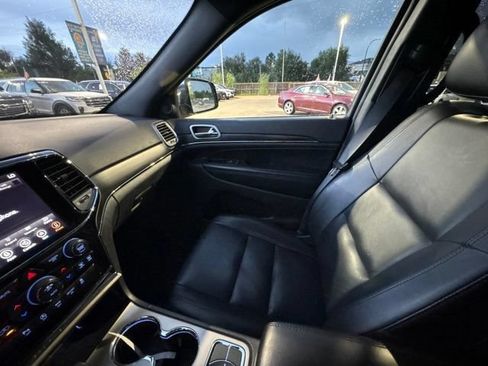 Used 2019 Jeep Grand Cherokee Limited AWD/4WD image 20