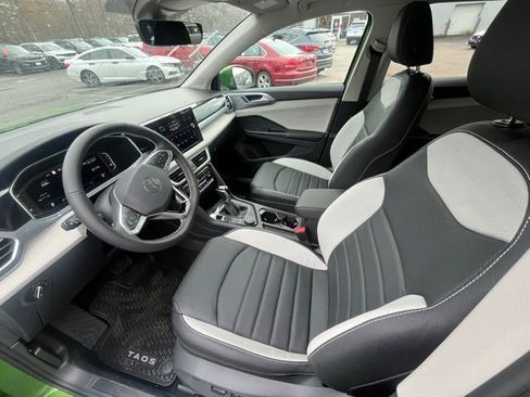 New 2026 Volkswagen Taos SEL image 28