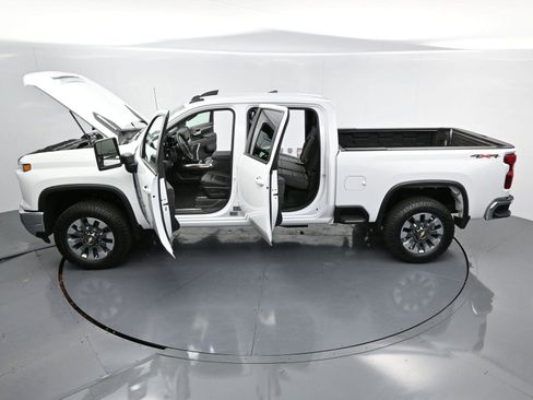 Used 2025 Chevrolet Silverado 2500 LT w/ All Star Edition image 38