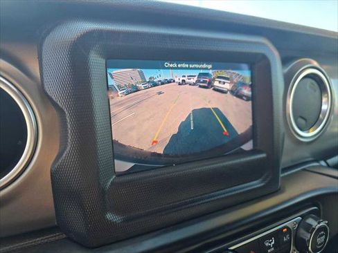 Used 2019 Jeep Wrangler Unlimited Rubicon AWD/4WD image 26