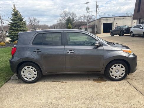 Used 2011 Scion xD image 8