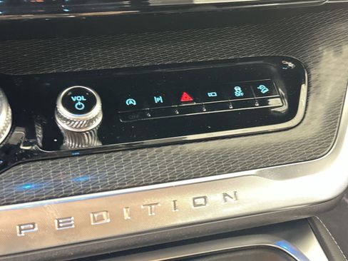 New 2026 Ford Expedition Platinum w/ Stealth Appearance Package image 24