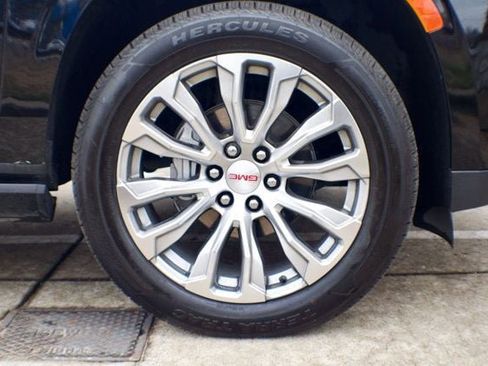 Used 2023 GMC Yukon Denali image 56