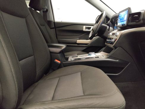 Used 2022 Ford Explorer XLT RWD image 21