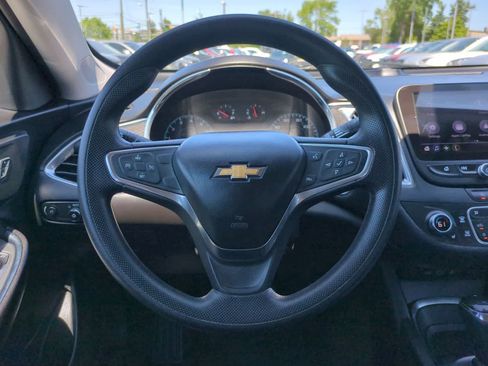 Used 2020 Chevrolet Malibu LT FWD image 22