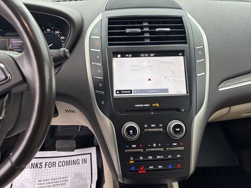 Used 2017 Lincoln MKC Reserve w/ Lincoln MKC Climate Package image 21