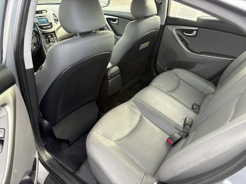 Used 2015 Hyundai Elantra Limited image 16