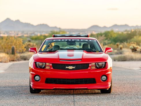 Used 2011 Chevrolet Camaro SS w/ LPO, Ground Effects Package image 3