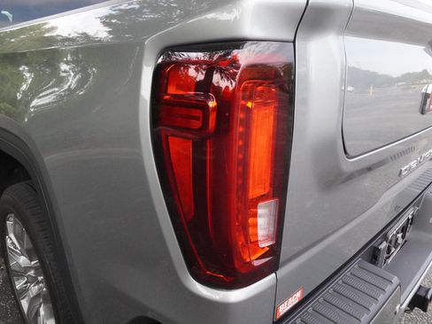Used 2025 GMC Sierra 1500 Denali w/ Denali Reserve Package AWD/4WD image 35