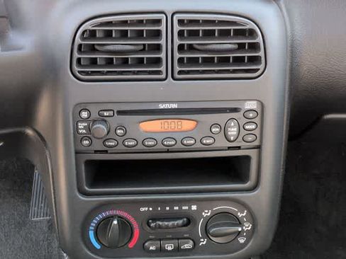 Used 2002 Saturn S-Series SL1 w/ SL1 Option Pkg 1 FWD image 24