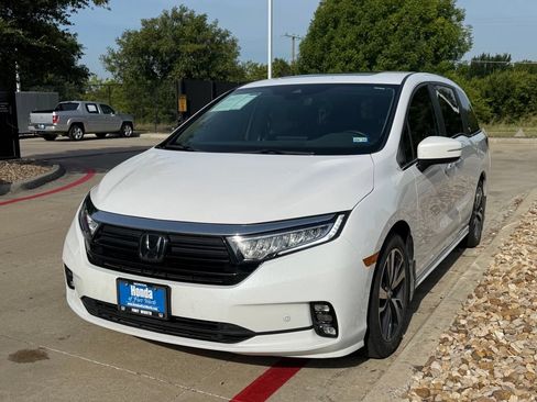 Used 2024 Honda Odyssey Touring image 1