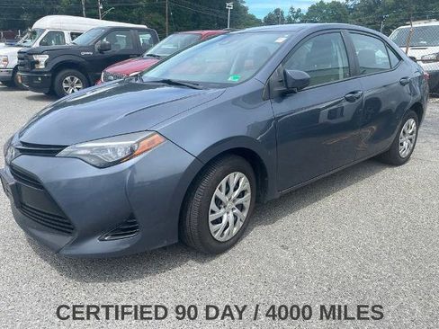 Used 2017 Toyota Corolla LE w/ Carpet Mat Package (TMS) FWD image 3