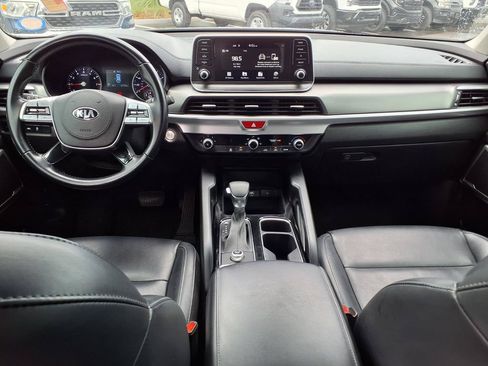 Used 2020 Kia Telluride LX FWD image 18