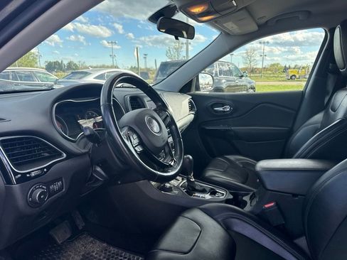 Used 2020 Jeep Cherokee Latitude Plus AWD/4WD image 7