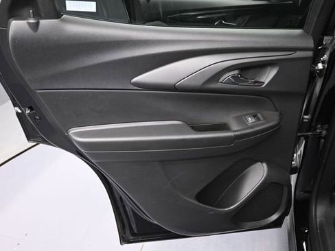 Used 2025 Chevrolet TrailBlazer LT AWD/4WD image 24