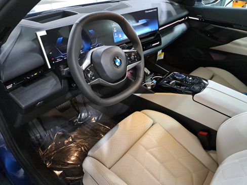 New 2026 BMW 530i w/ Premium Package image 17